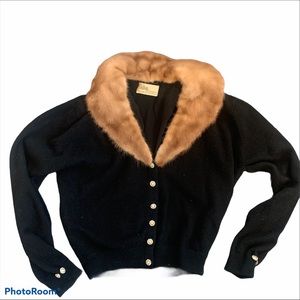 Vintage Dalton cashmere sweater with fur trim